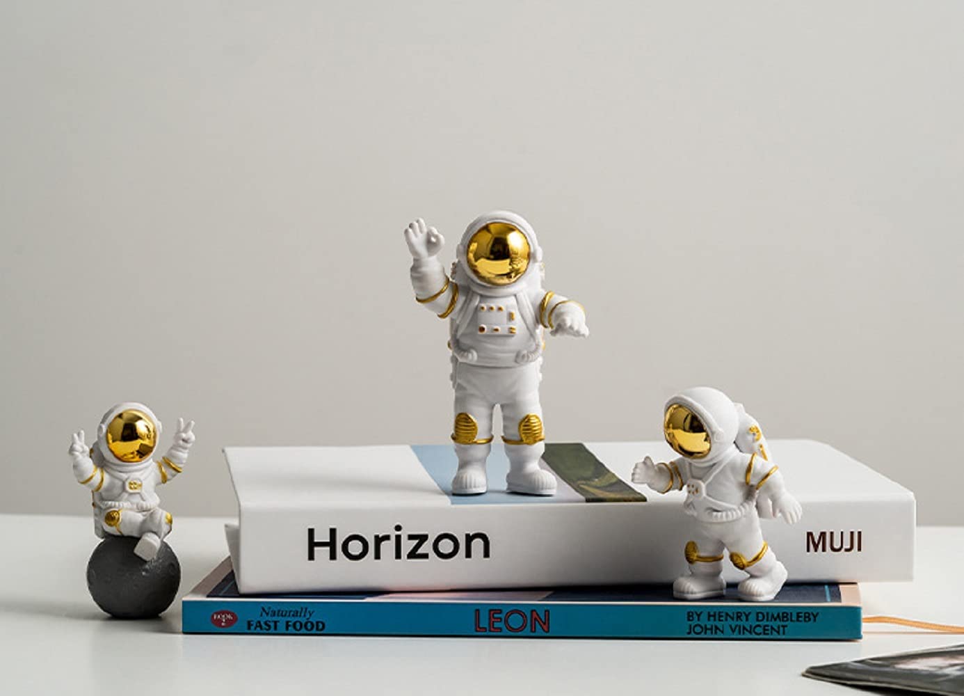 Street27® 3pcs Astronaut Figurine Home Decor Astronaut Statue