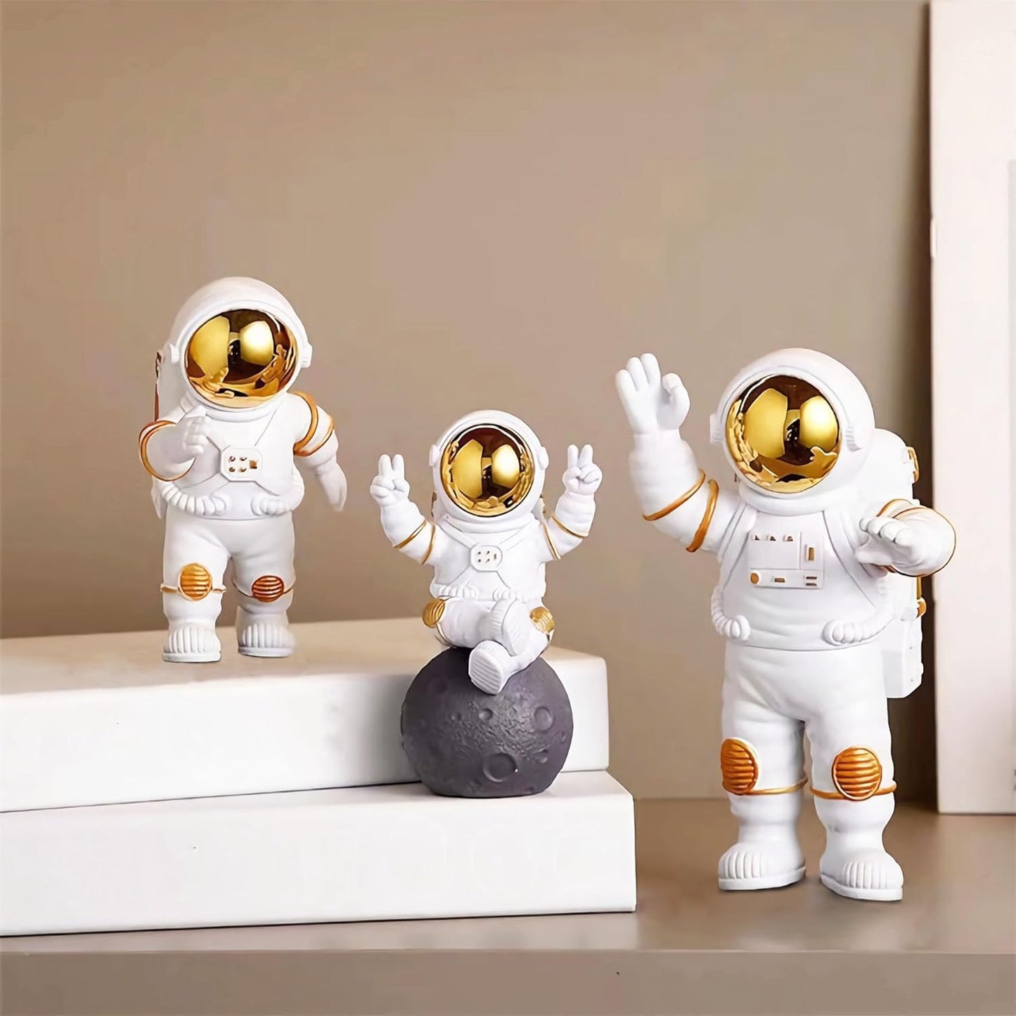 Street27® 3pcs Astronaut Figurine Home Decor Astronaut Statue