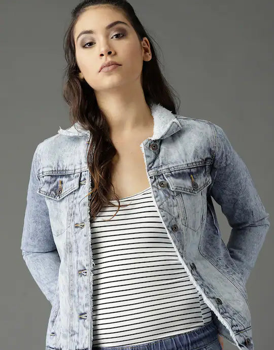 High collar quilted jacket