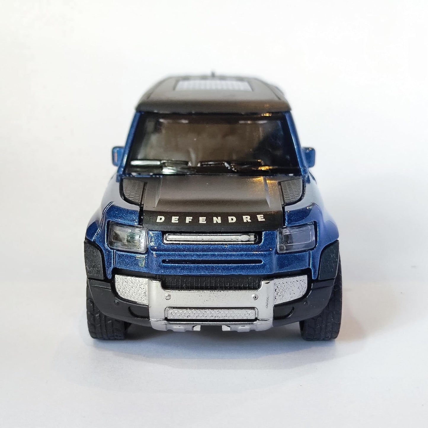 Shhouk Hobbies n Toys 1:32 Scale Die Cast Pull Back Defender Car (Blue)